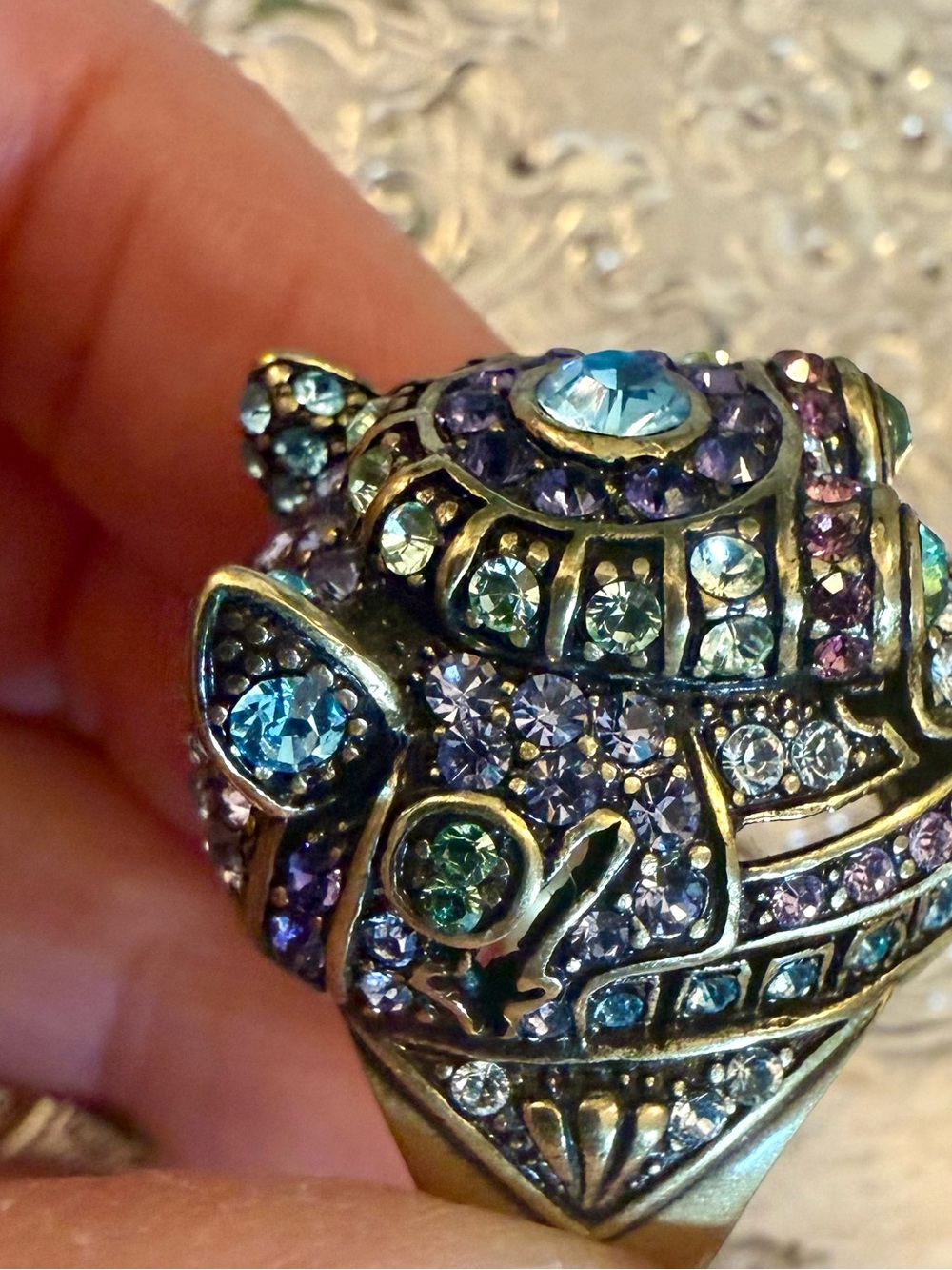 Heidi Daus Glittering Guardian Foo Dog - Picture 5 of 5
